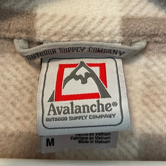 Avalanche Plaid 1/4 Zip Fleece - Picture 6 of 11